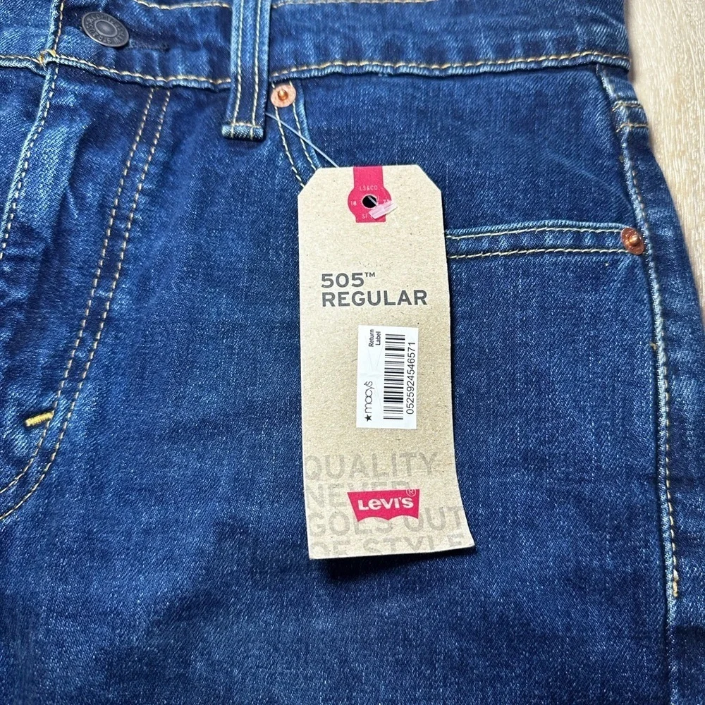 Levi's NWT Classic 505 Regular Straight Jeans Dark Wash Stretch Size 30 X 32